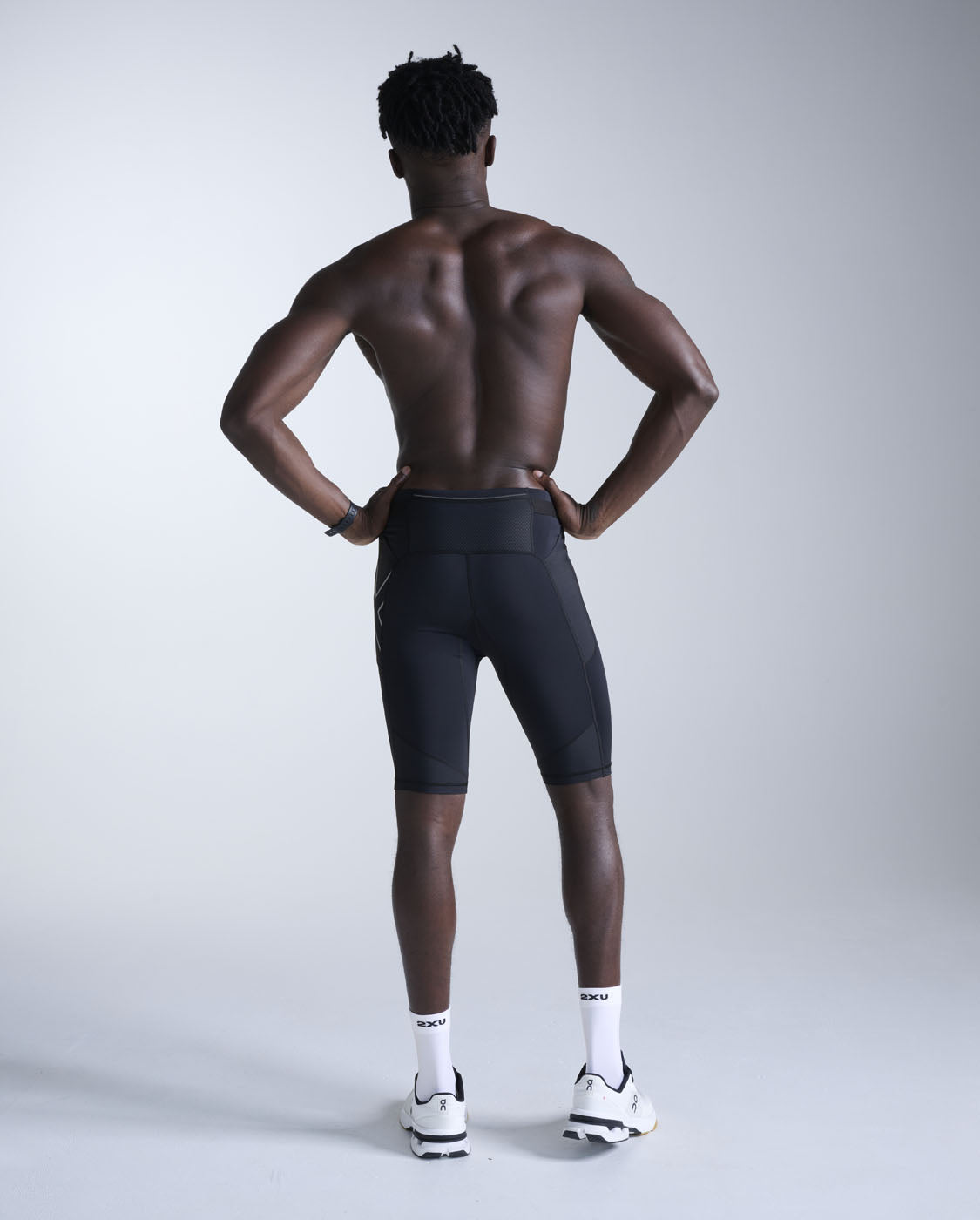 2xu-aero-mesh-compression-shorts-kompressionsshorts-schwarz-herren image 8
