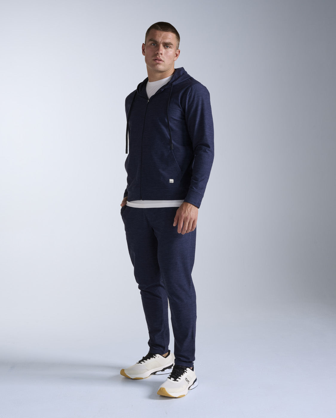 2xu-signature-zip-through-hoodie-kapuzenjacke-midnight image 6