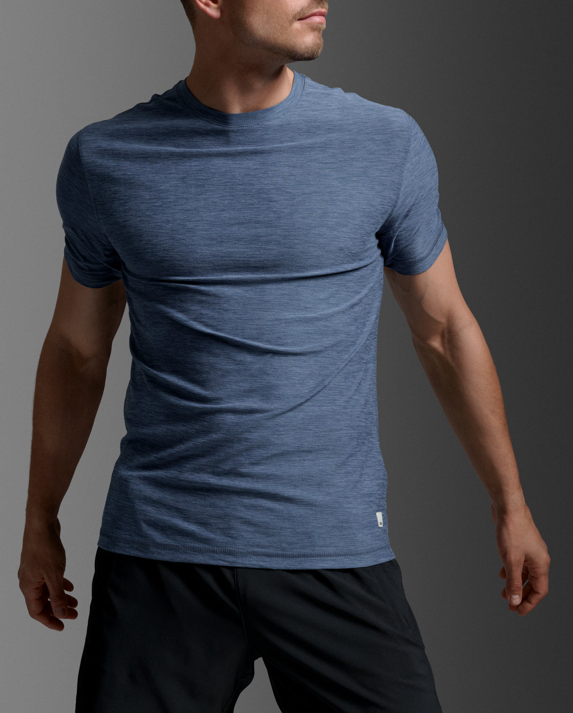 2xu-signature-tee-t-shirt-herren-indigo-regular-kurzarm image 3