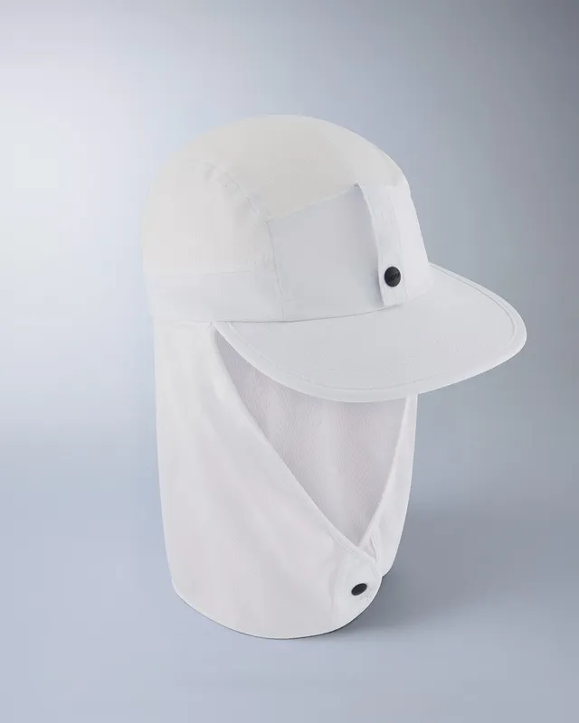 2xu-aero-trail-legionnaire-cap-laufm-tze-wei image 1