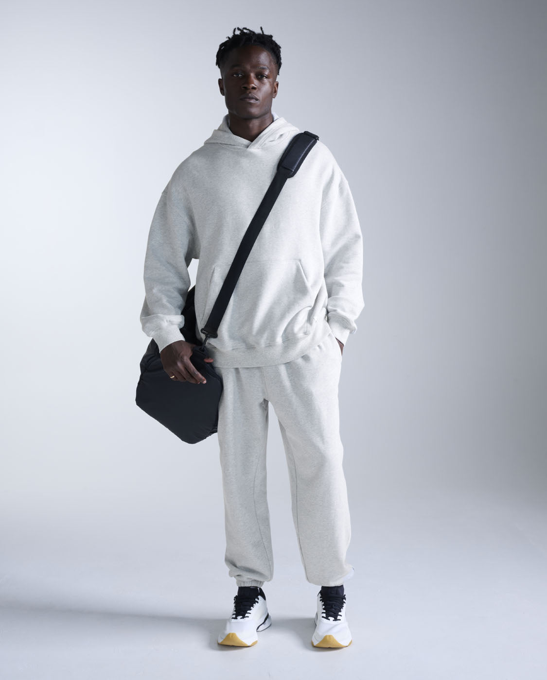 2xu-ez-oversized-trackpants-herren-grau-bio-baumwolle image 6