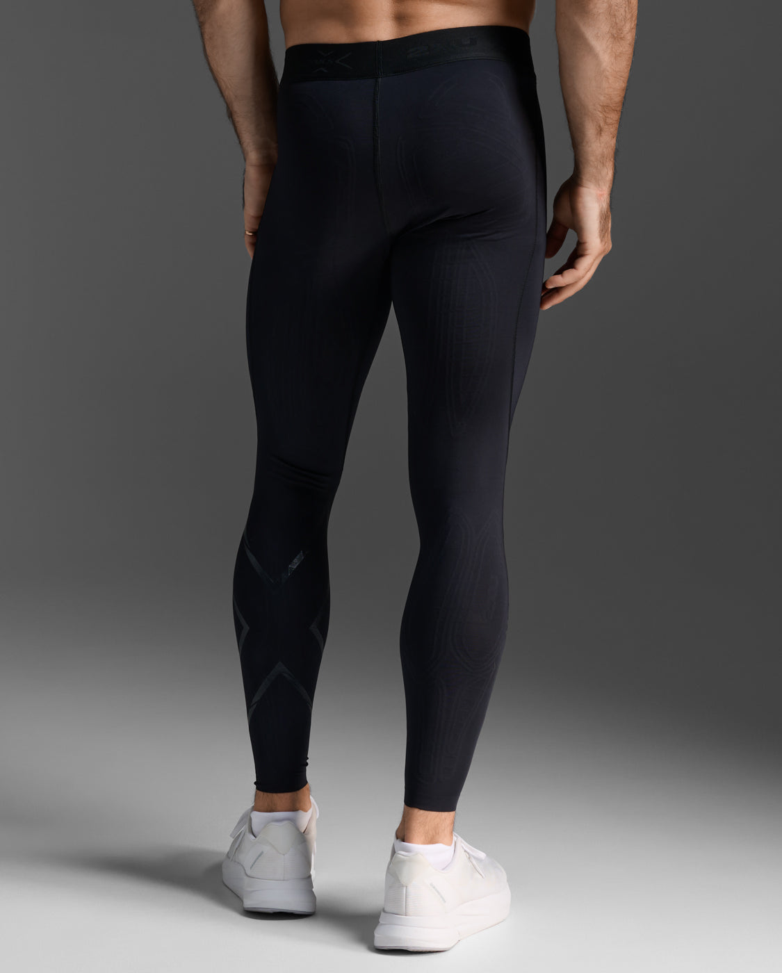 2xu-force-compression-tights-lauftight-herren-schwarz-mcs image 3