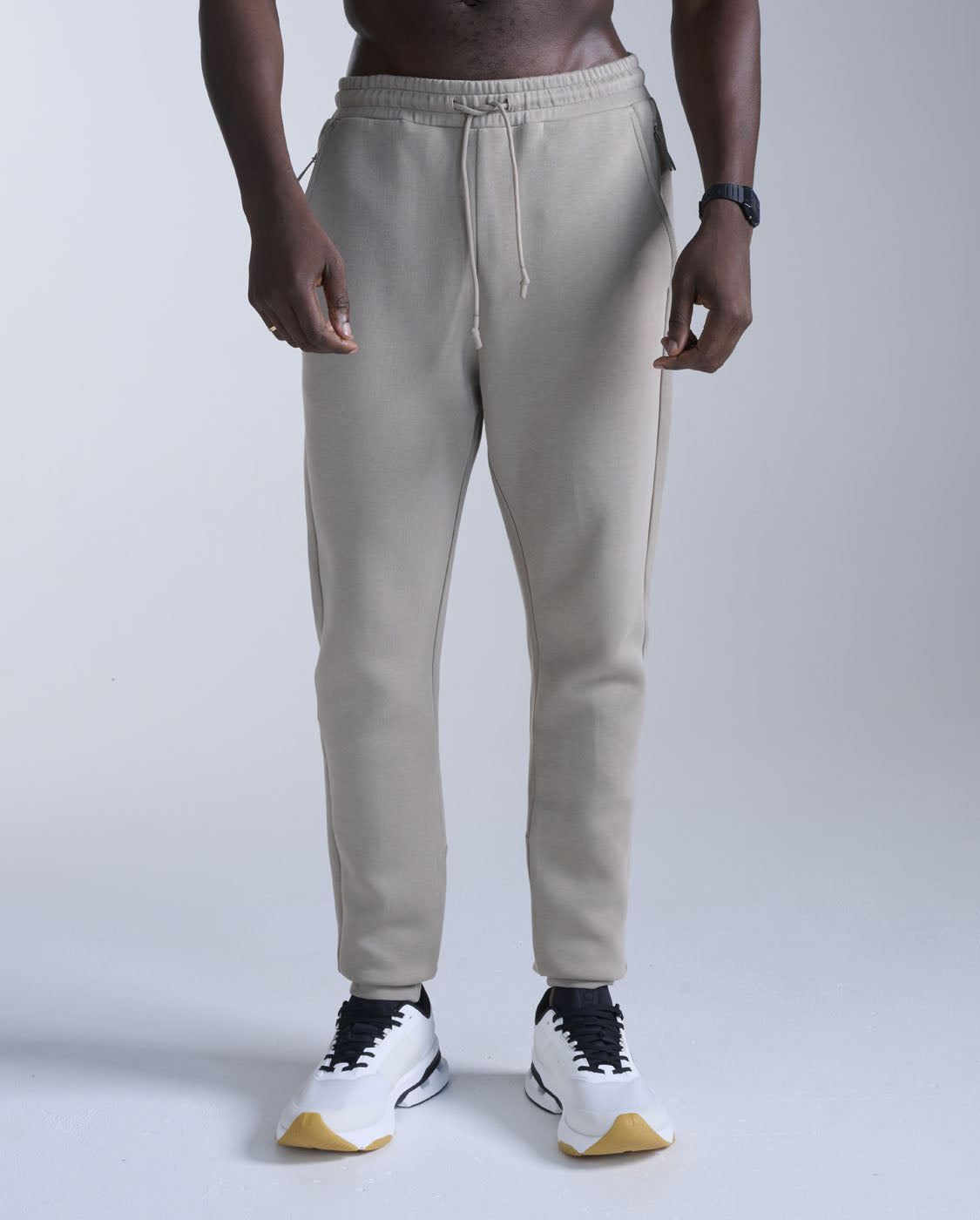 2xu-24-7-commute-smooth-spacer-trackpants-carbon image 1