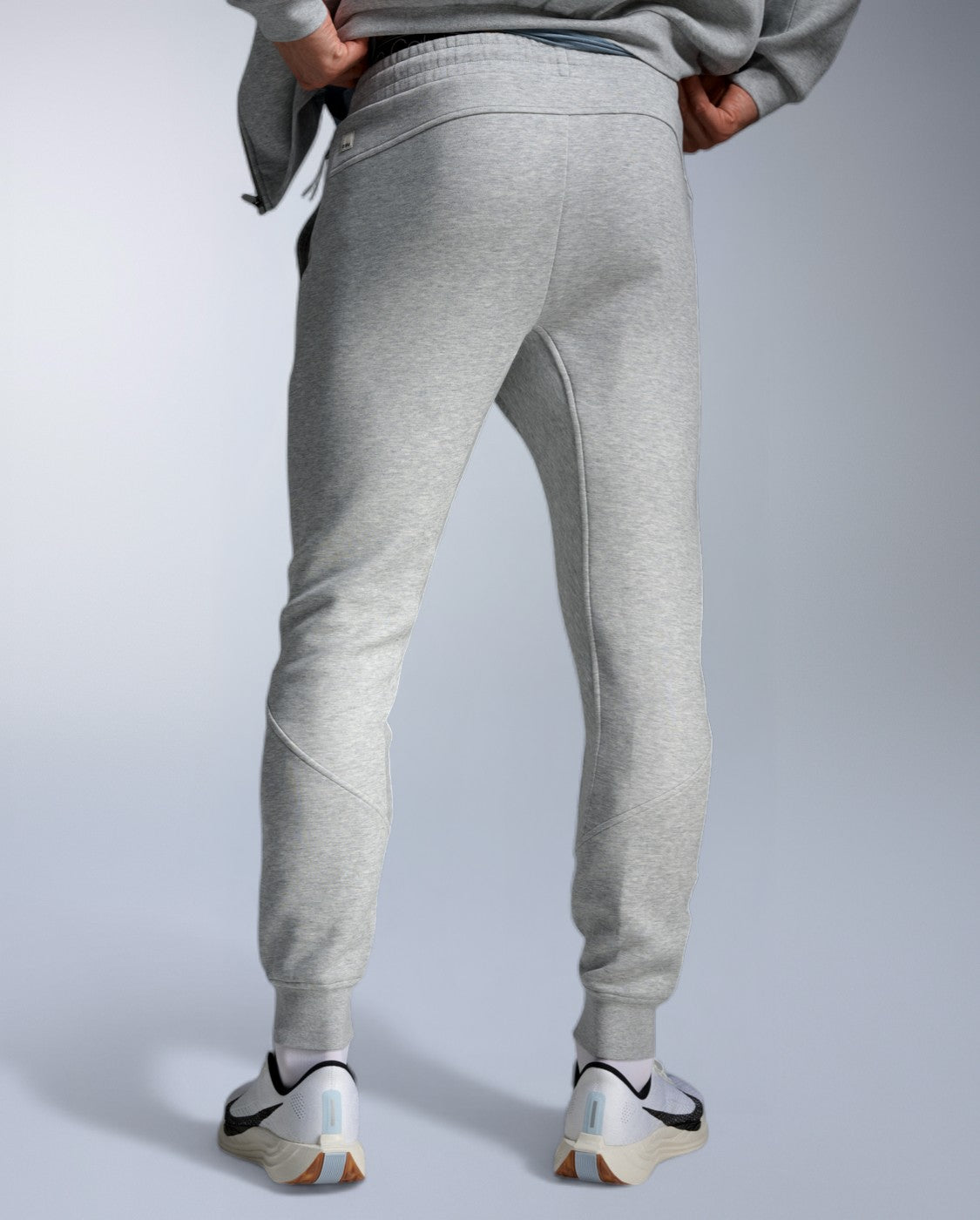 2xu-24-7-commute-spacer-trainingshose-grau-fleece image 2