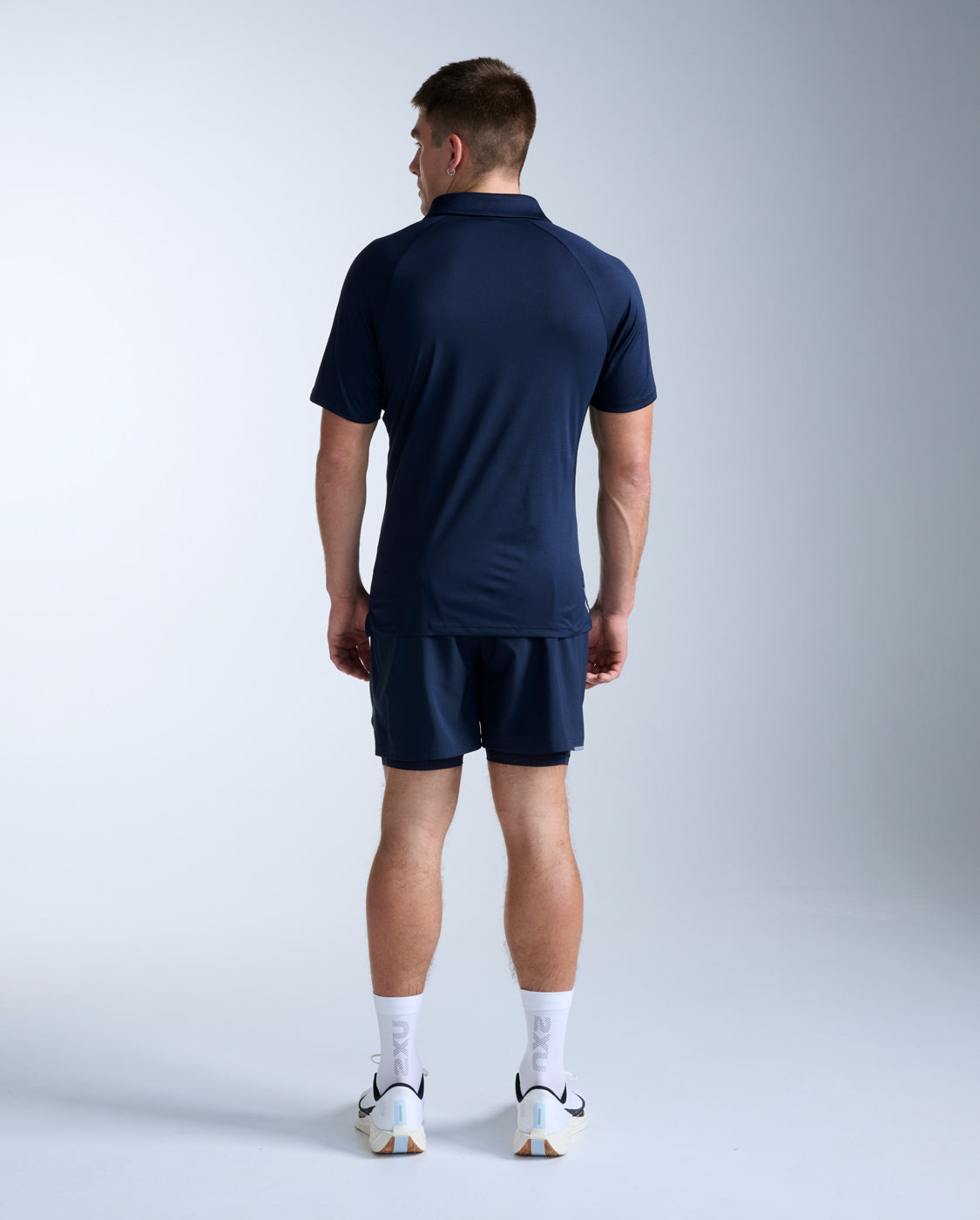 2xu-aero-polo-shirt-herren-midnight-atmungsaktiv image 4
