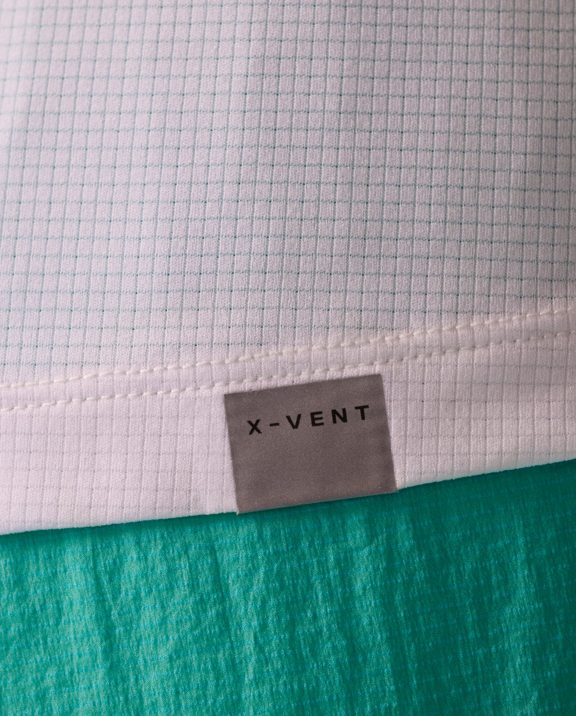 2xu-aero-laufshirt-damen-white-metro-mint-slim image 6