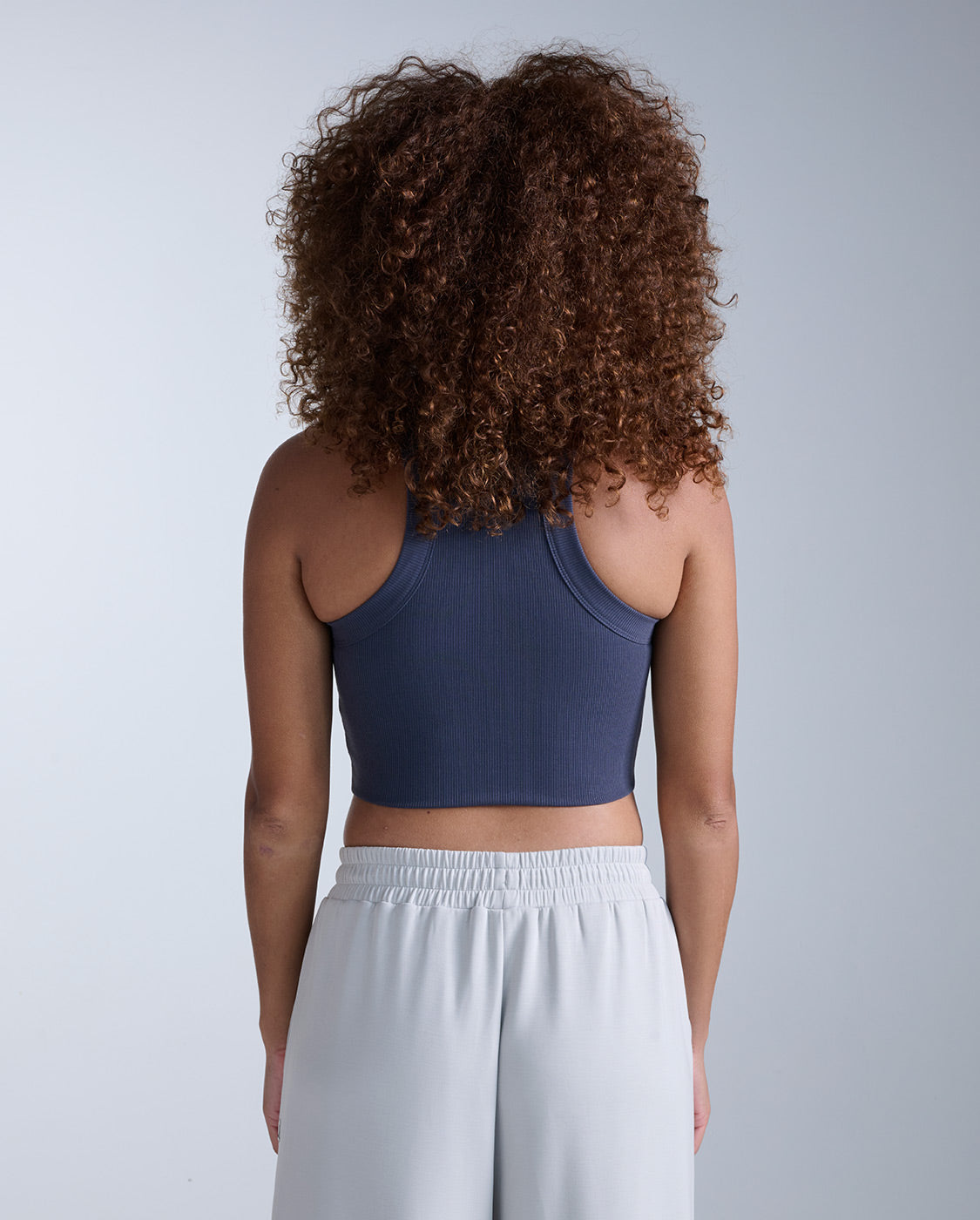 2xu-fluid-tencel-crop-tank-damen-schwarz-gerippt image 3
