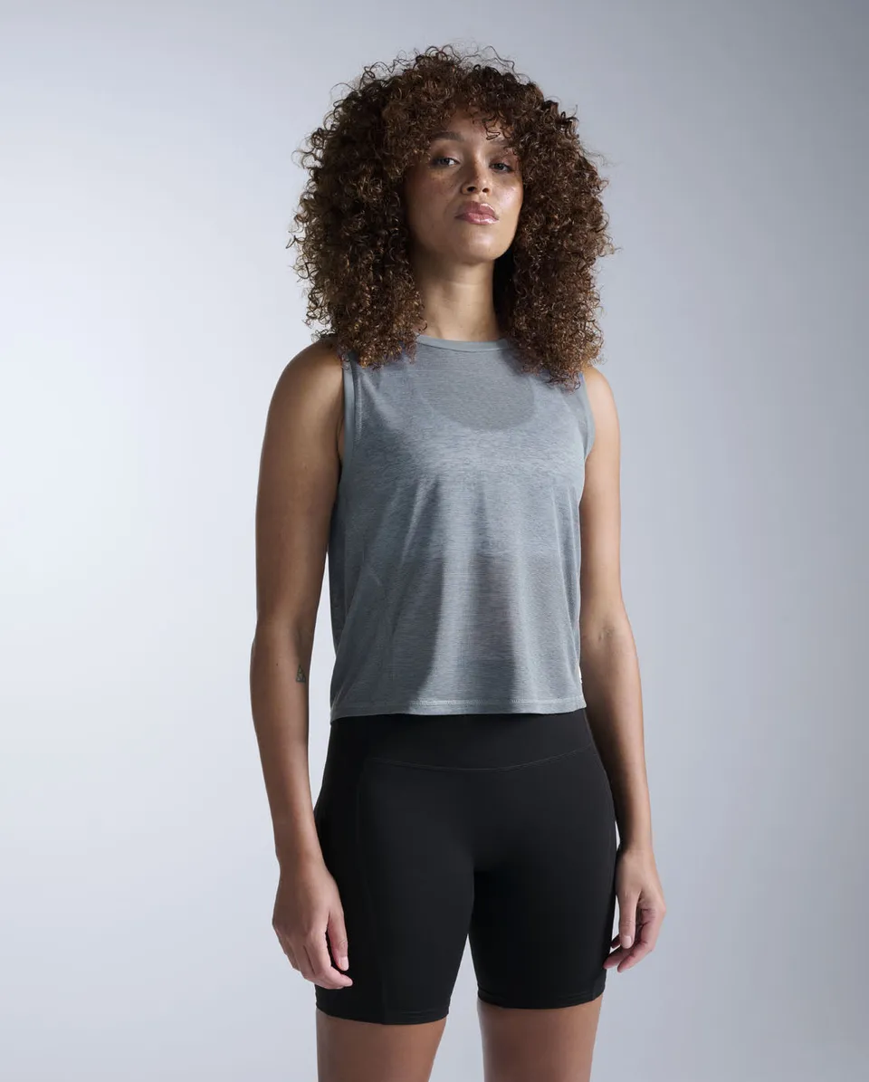 2xu-aero-relight-crop-tank-top-damen-dark-sage image 1
