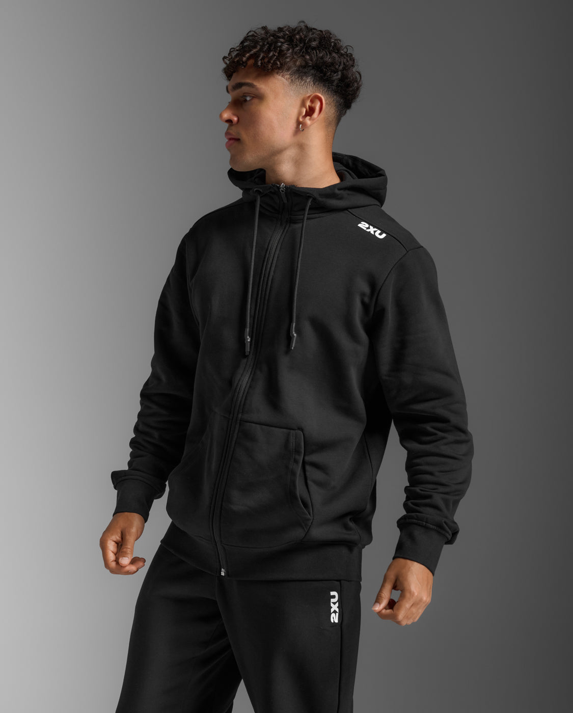 2xu-motion-aspire-zip-hoodie-kapuzenjacke-schwarz-fleece image 3