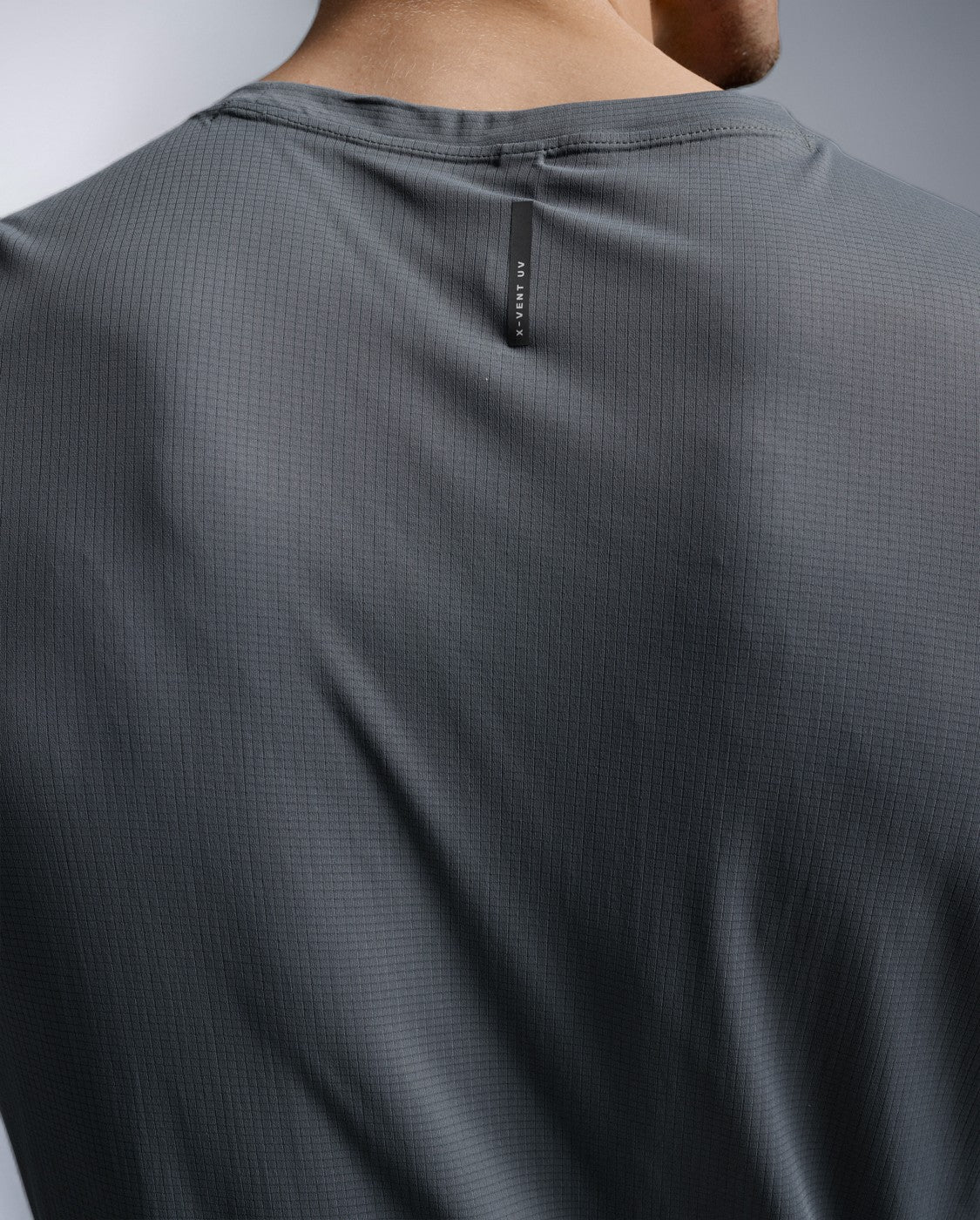 2xu-aero-trail-long-sleeve-turbulence-herren-uv image 2