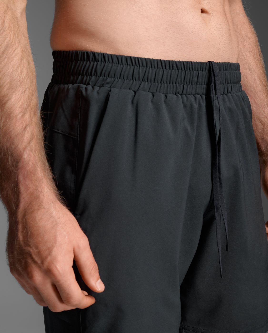 2xu-aero-7-inch-laufshorts-black-herren-lined image 7