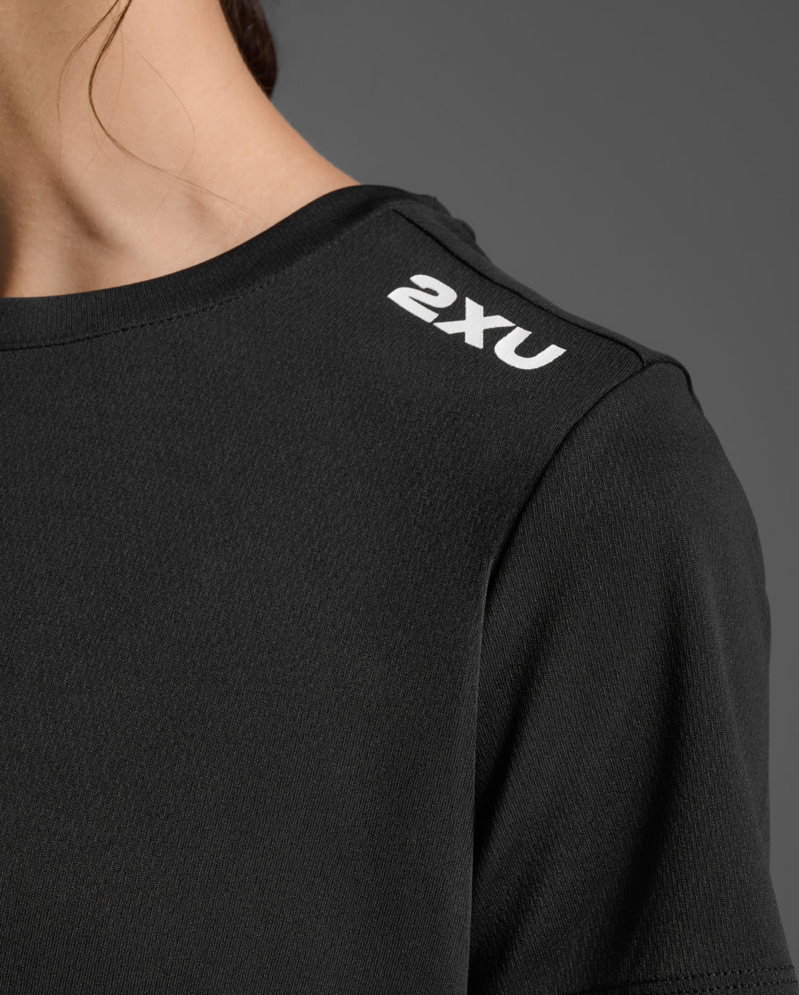 2xu-motion-aspire-tee-sport-shirt-damen-schwarz image 7