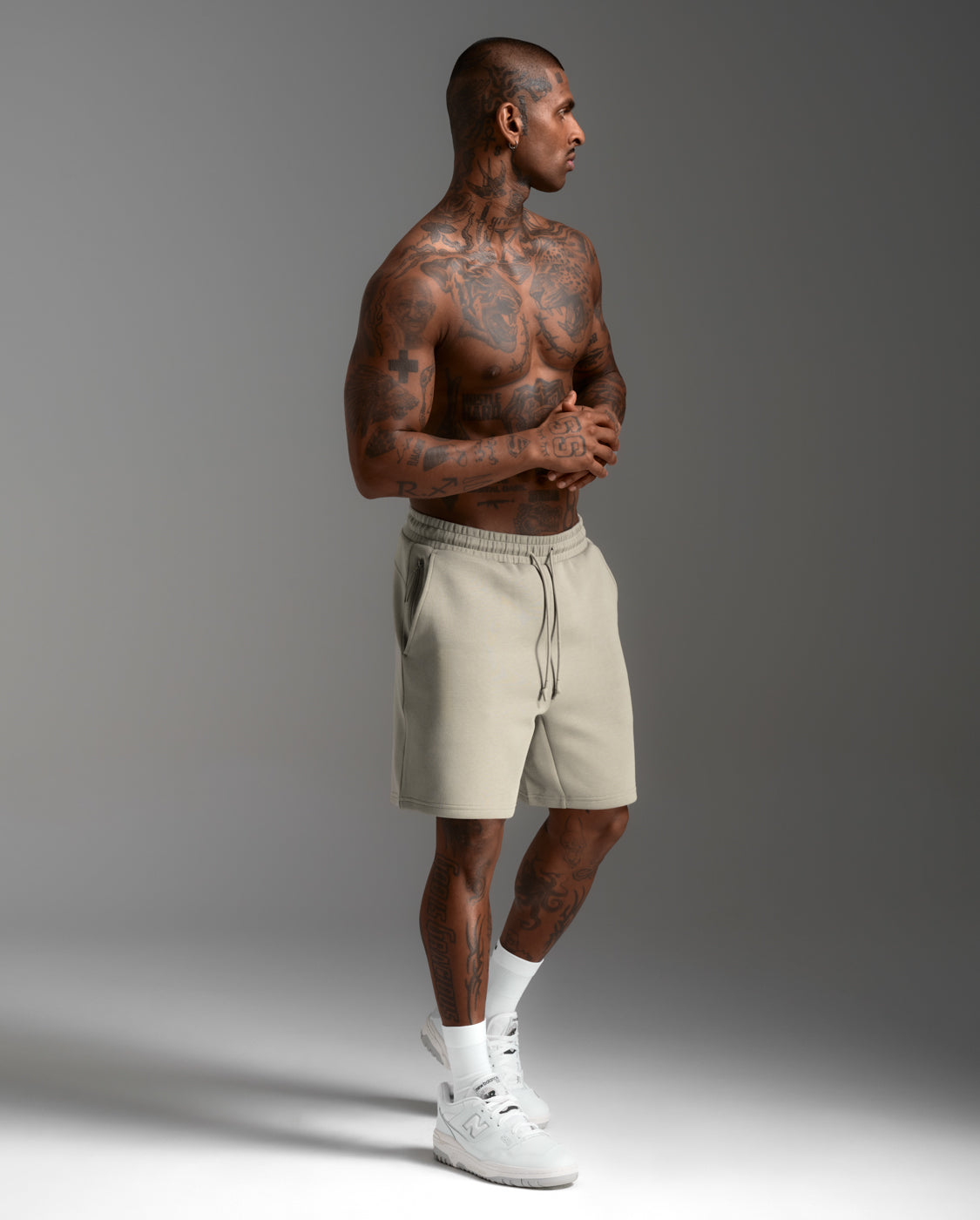 2xu-24-7-commute-7-inch-shorts-herren-carbon image 3