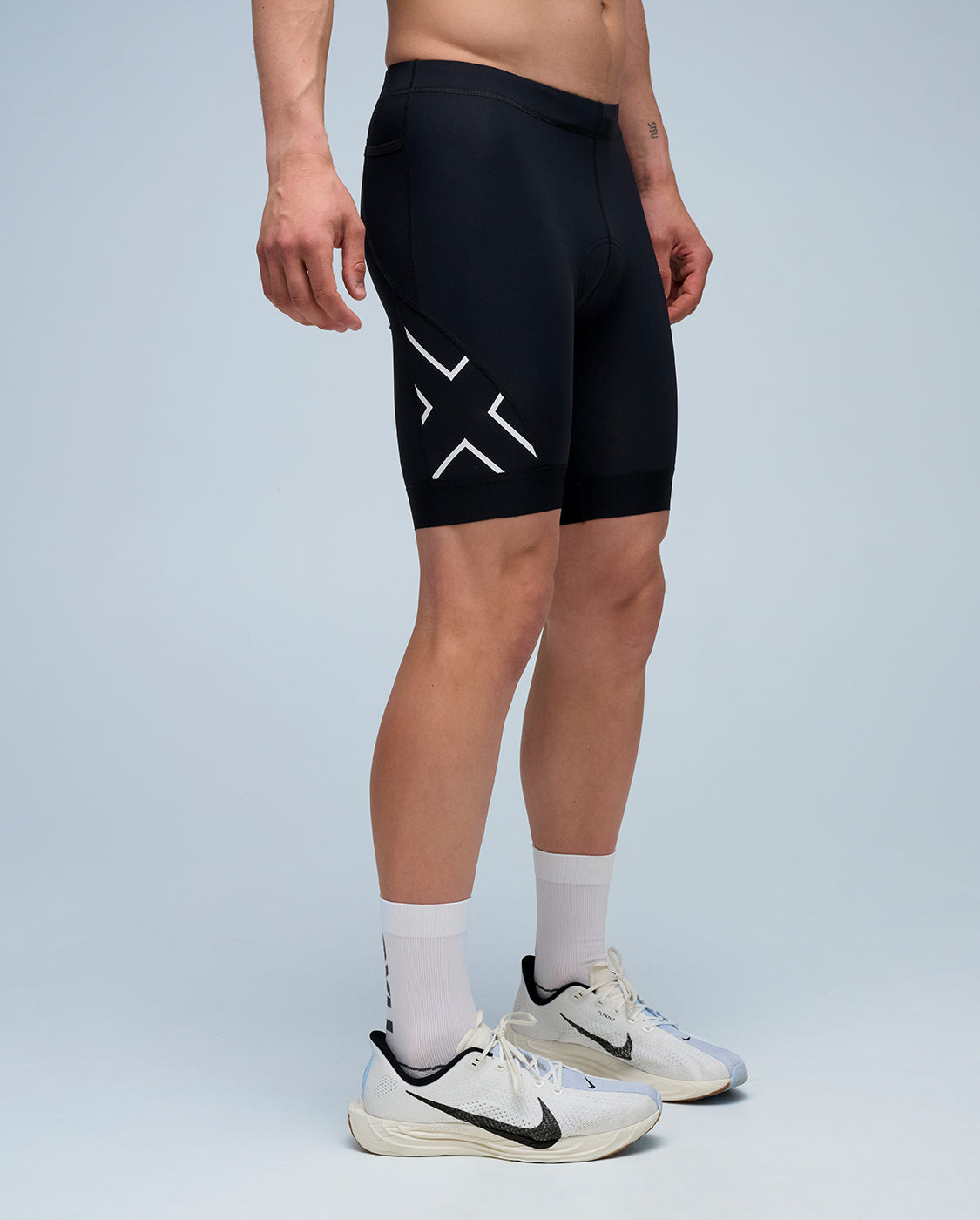 2xu-core-tri-8-inch-shorts-schwarz-wei-m image 4