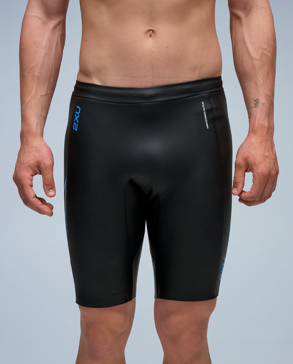 2xu-propel-buoyancy-short-neoprenshorts-schwarz-aloha-auftrieb image 1