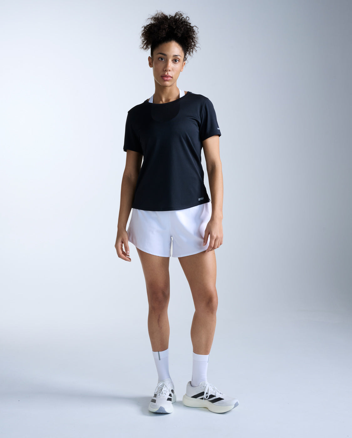 2xu-aero-tee-damen-schwarz-kurzarm image 6