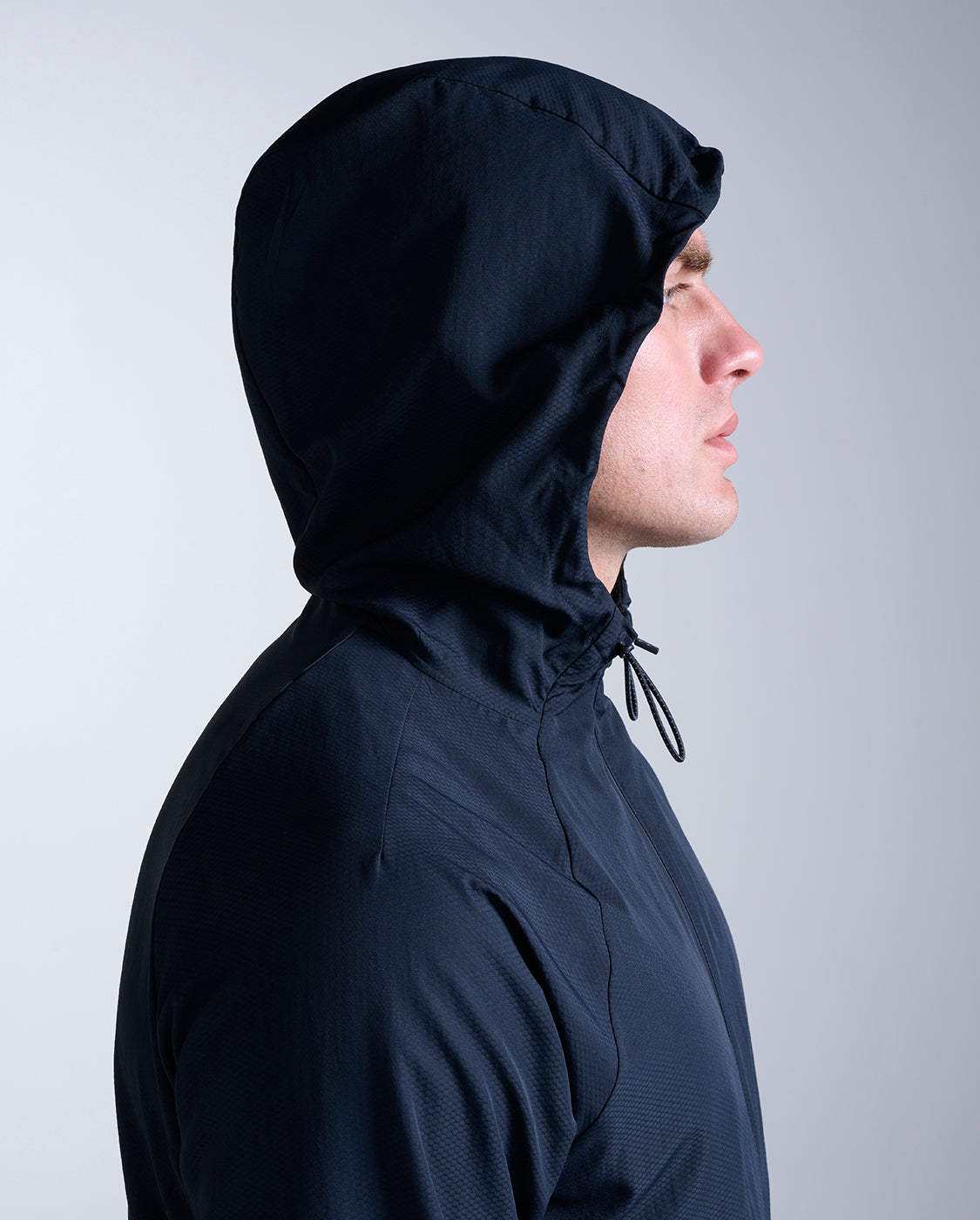 2xu-aero-hex-windbreaker-schwarz-herren-laufjacke-winddicht image 6