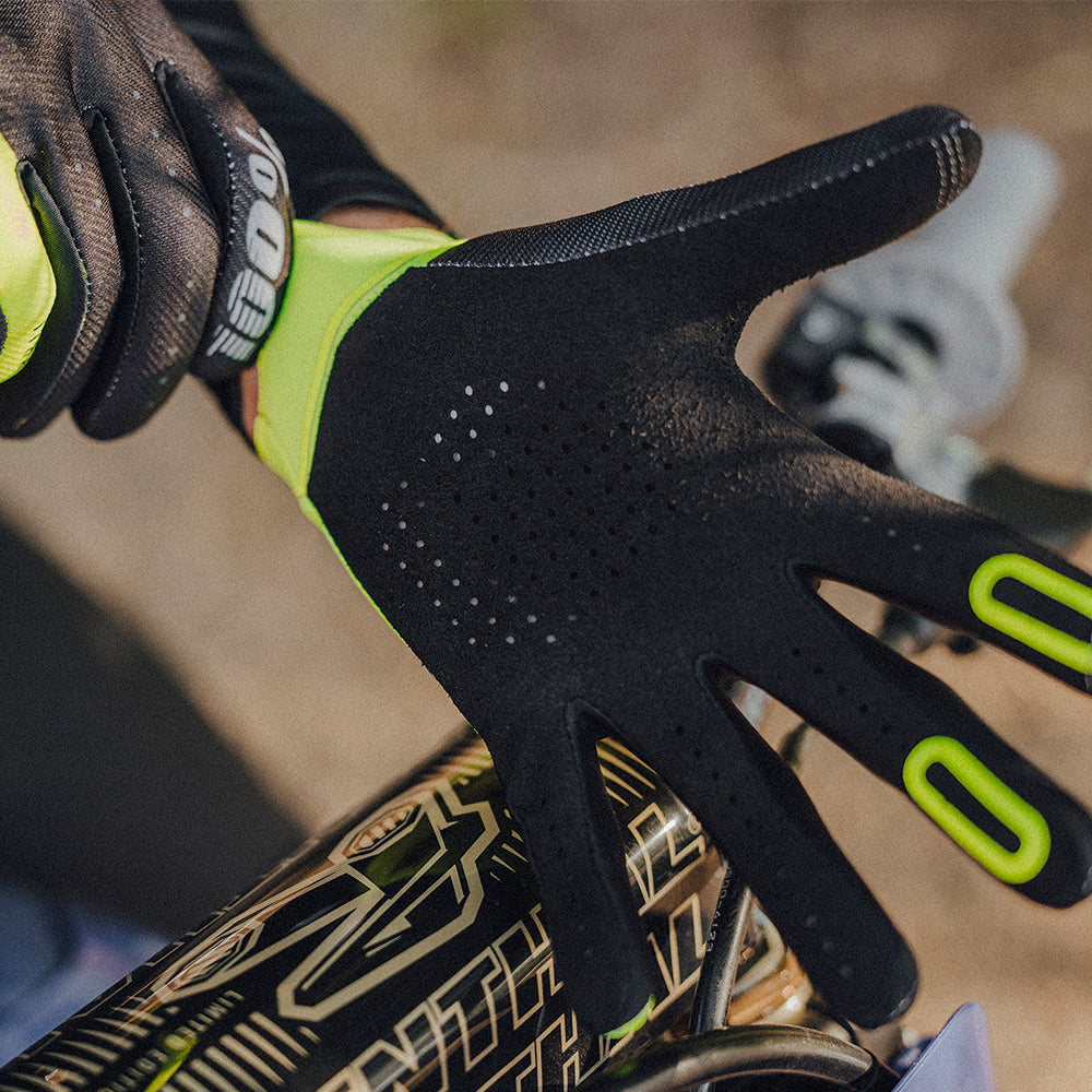 100-itrack-handschuhe-schwarz-fluo-yellow image 3