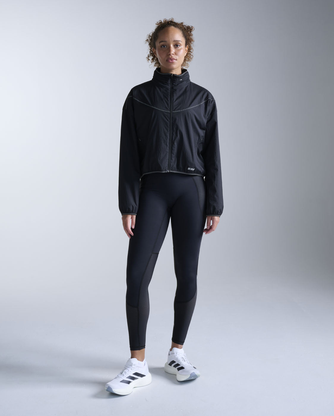 2xu-aero-sheer-bomber-jacke-damen-schwarz-wasserdicht image 6