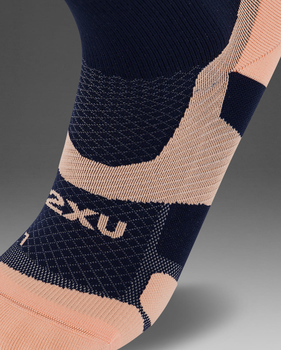 2xu-vectr-crew-socken-unisex-midnight-kompression image 2
