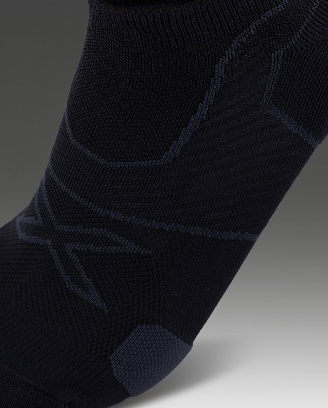 2xu-vectr-cushion-no-show-laufsocken-schwarz-titan image 2