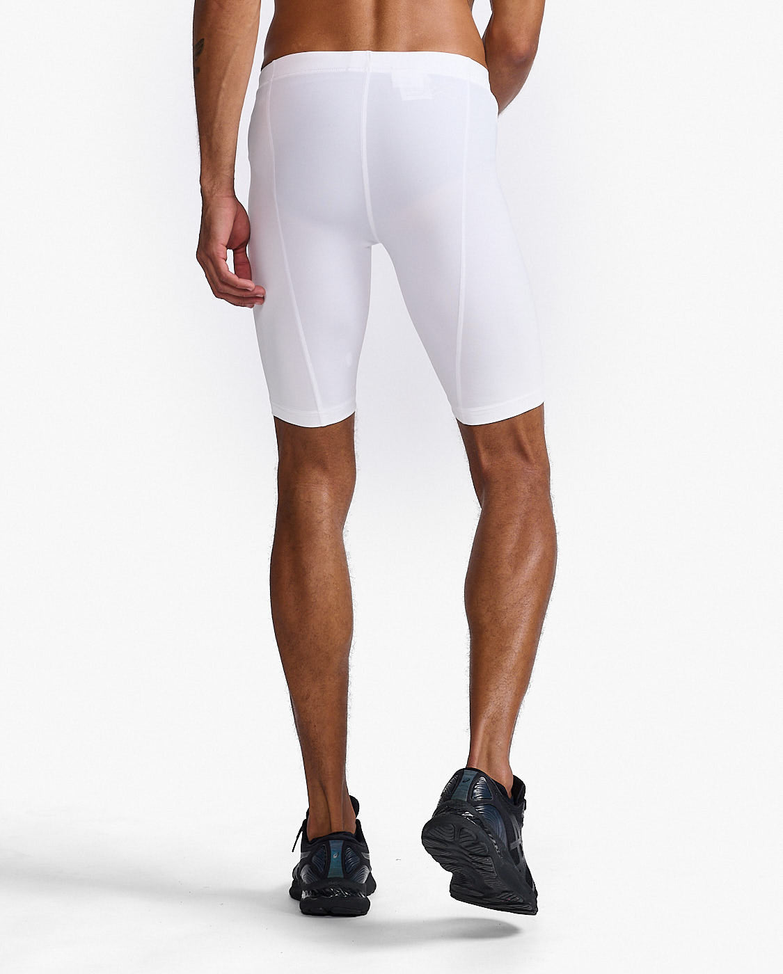 2xu-core-compression-game-day-shorts-herren-white-shorts image 3