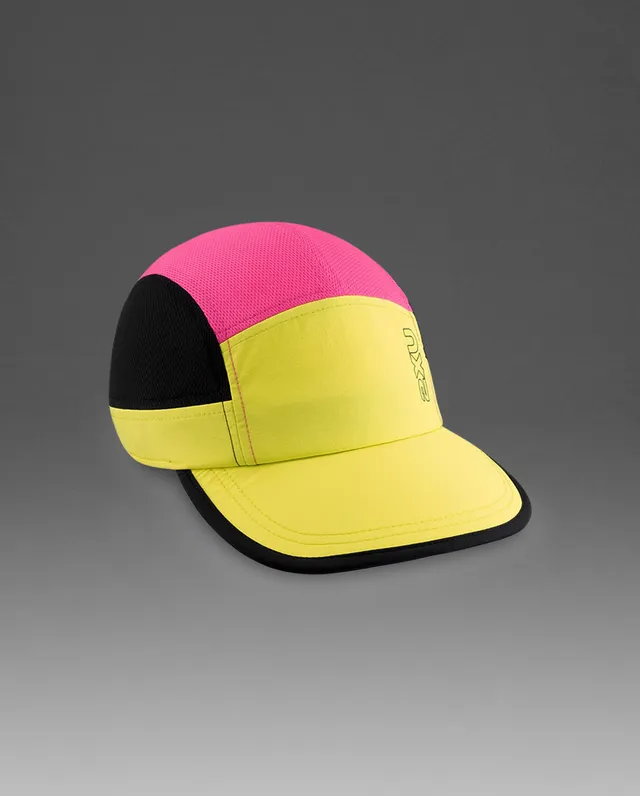 2xu-light-speed-cap-laufcap-volt-fuchsia image 1