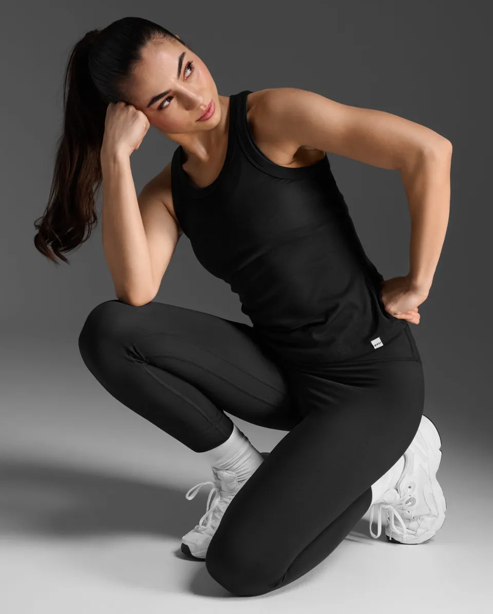 2xu-fluid-modal-ribbed-tank-top-damen-black-white image 1