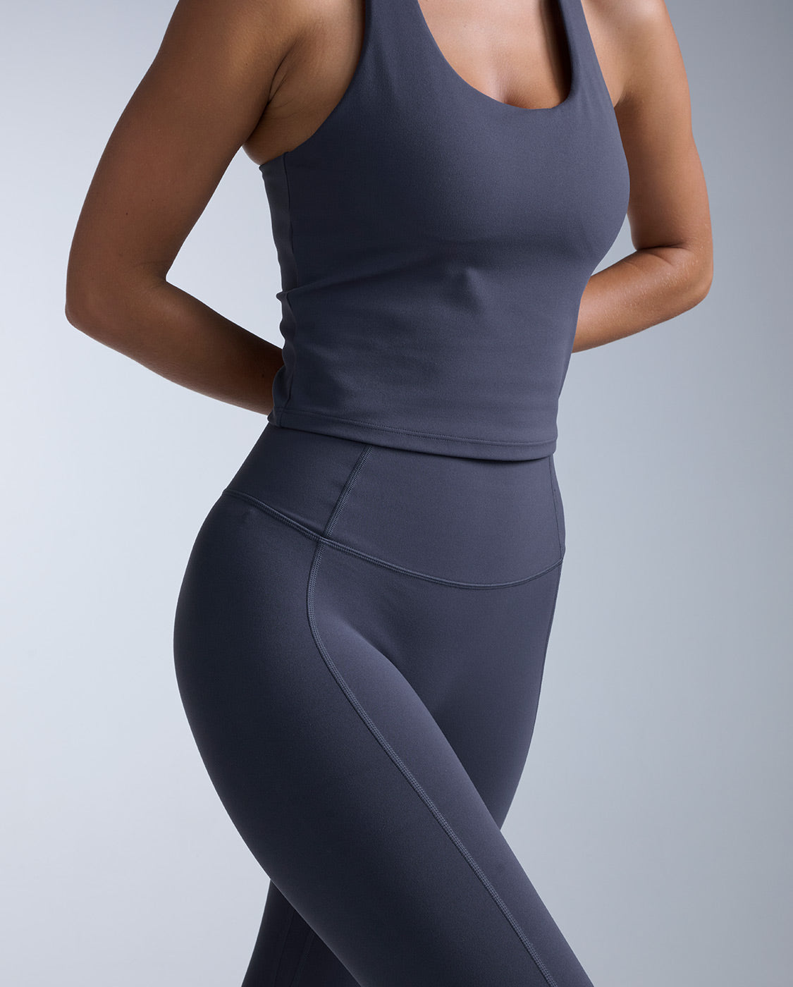 2xu-fluid-hi-rise-7-8-tights-legging-india-ink-damen image 4
