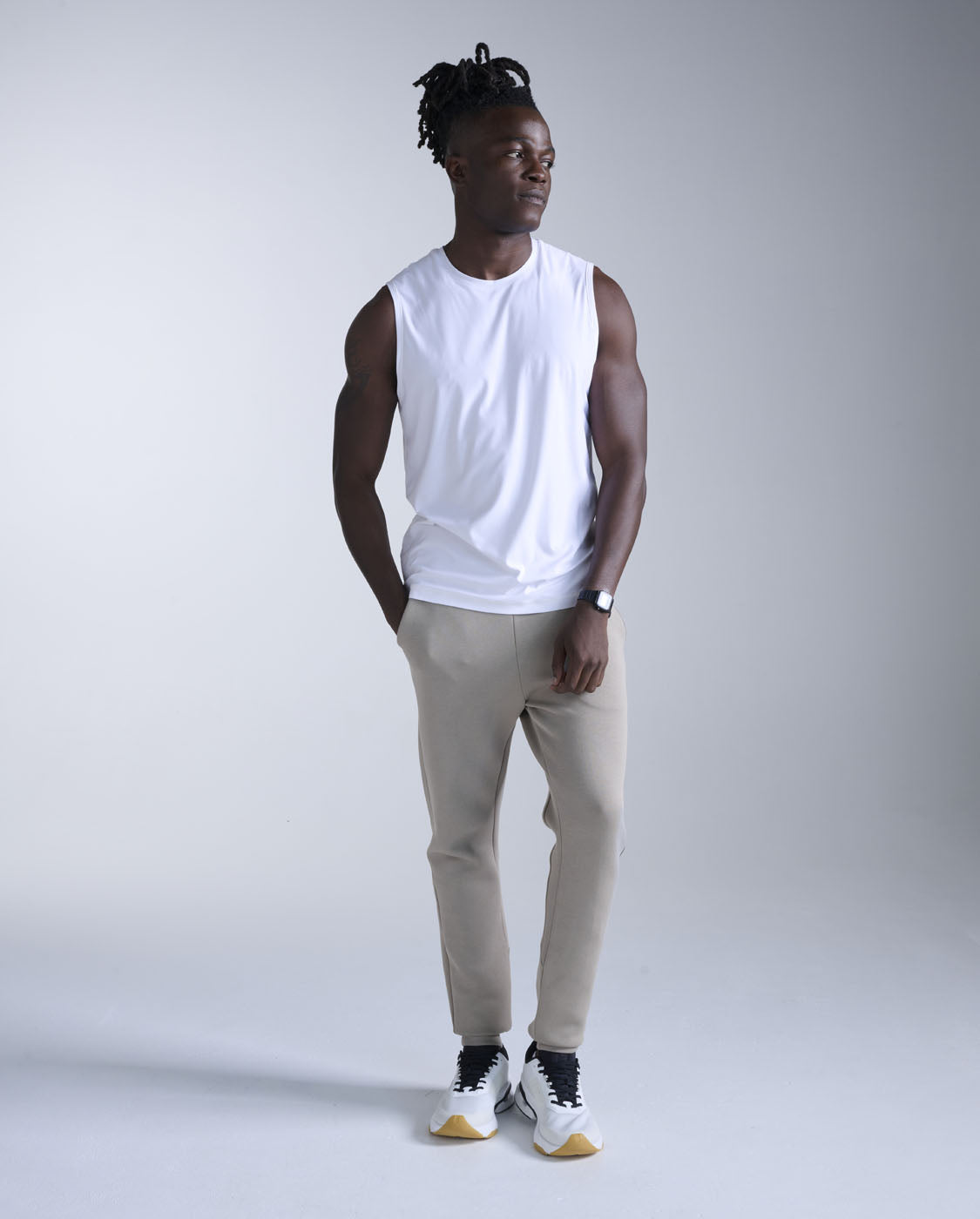 2xu-24-7-commute-smooth-spacer-trackpants-carbon image 6