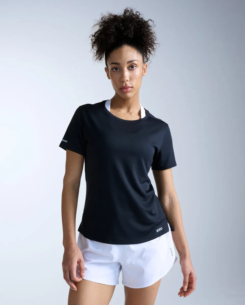 2xu-aero-tee-damen-schwarz-kurzarm image 1