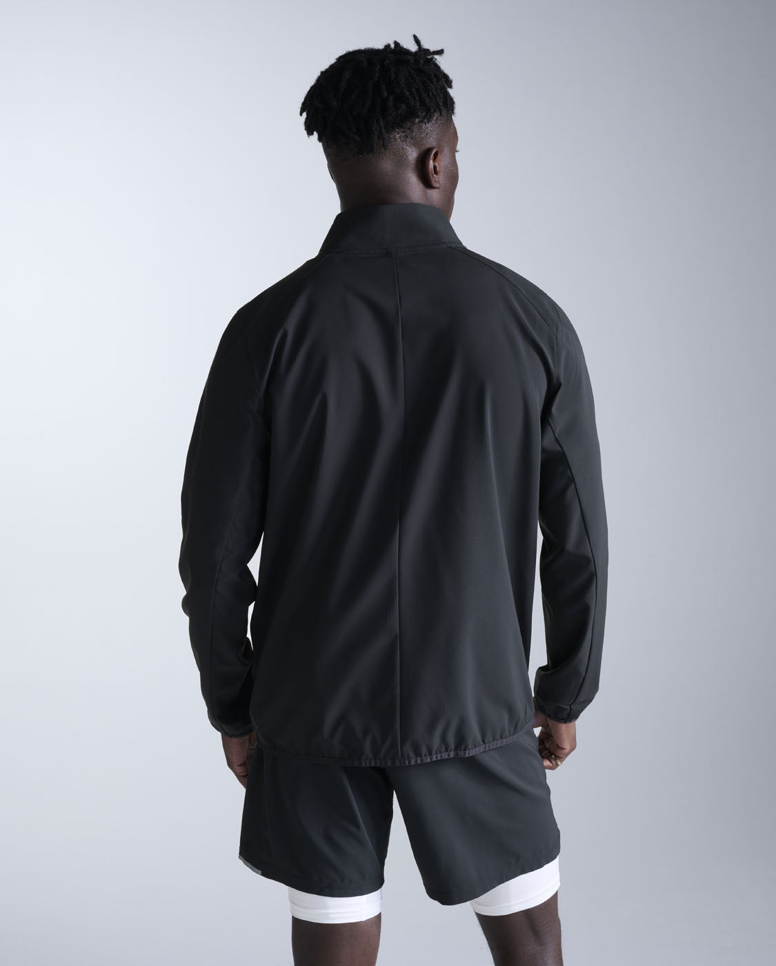 2xu-aero-jacket-laufjacke-herren-black-silver-reflective image 2