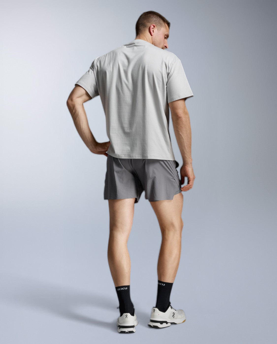2xu-motion-oversized-t-shirt-herren-harbor-mist-tencel image 6