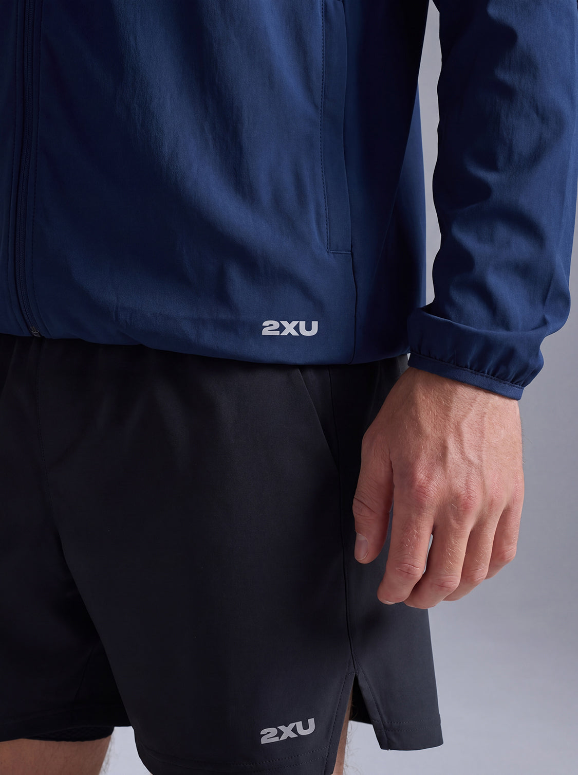 2xu-aero-jacket-laufjacke-midnight-herren-wasserdicht image 7