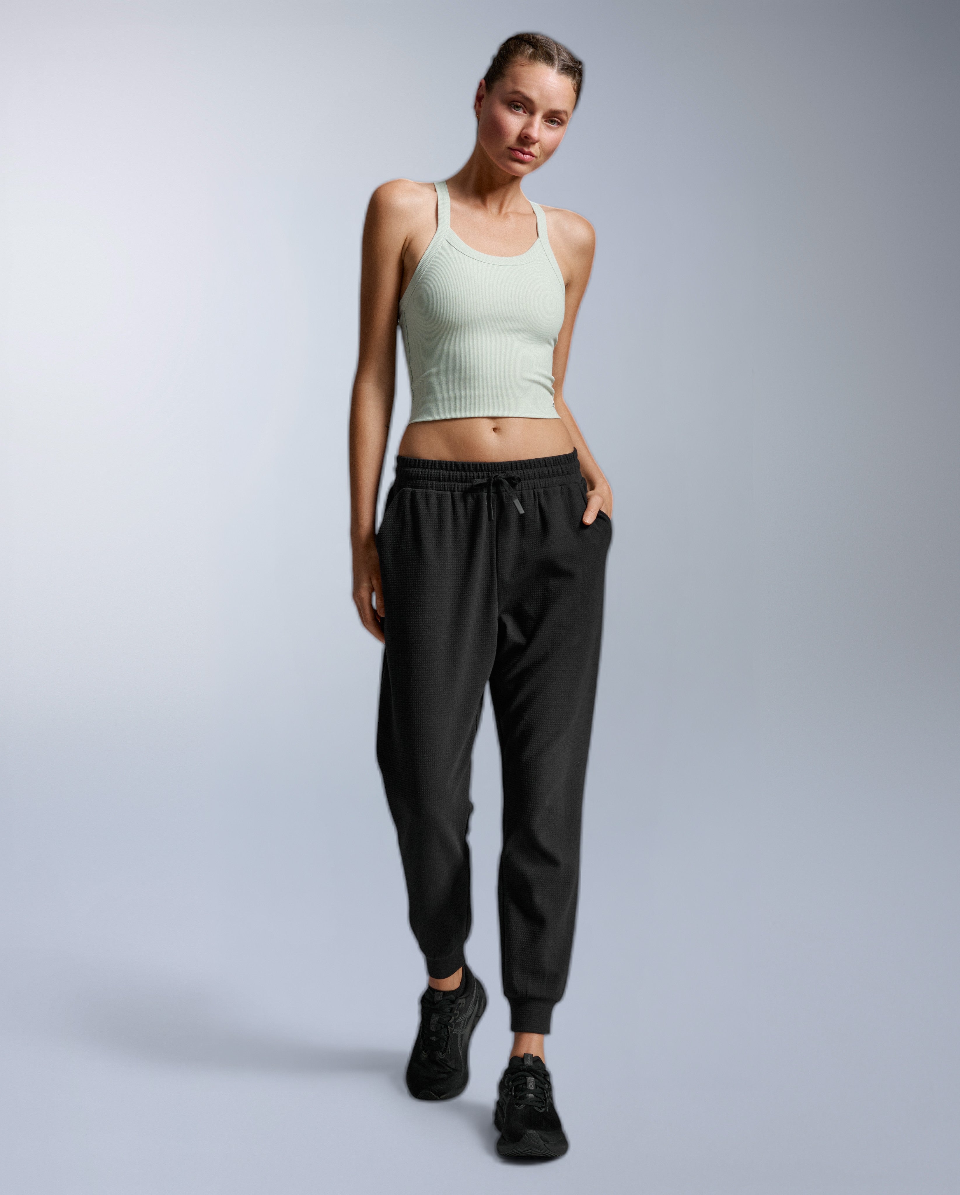 2xu-fluid-tencel-ribbed-crop-singlet-top-damen-seafoam image 4