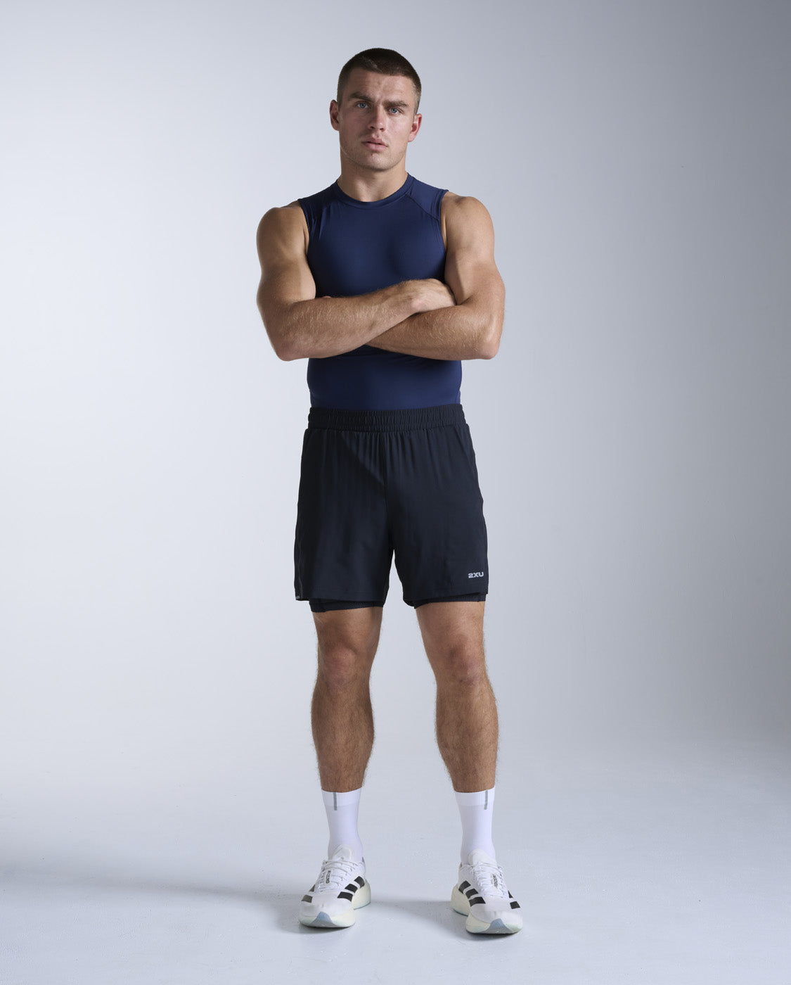 2xu-core-compression-sleeveless-top-herren-navy-rmellos image 1