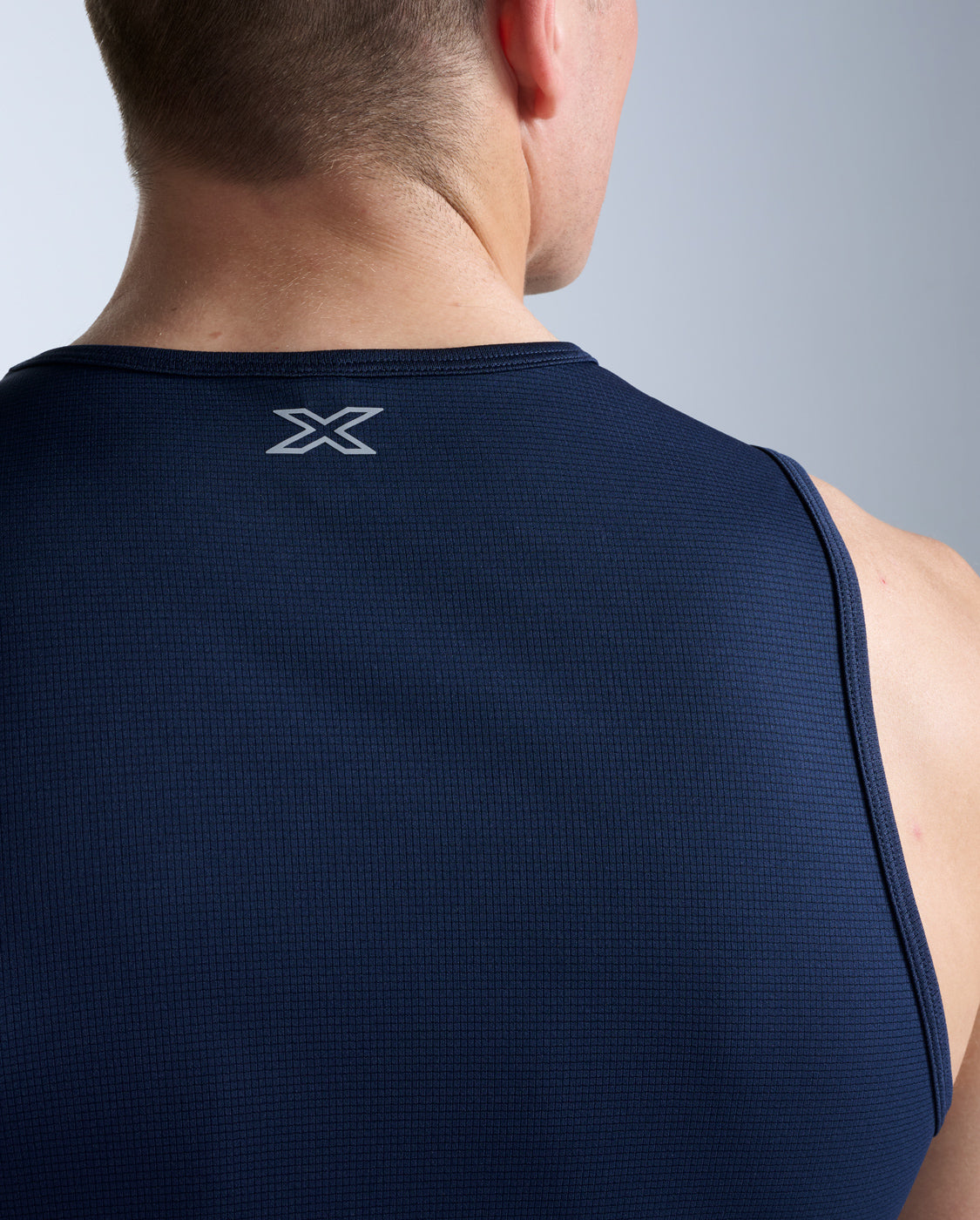 2xu-aero-tank-top-herren-midnight-rmellos-mesh image 6