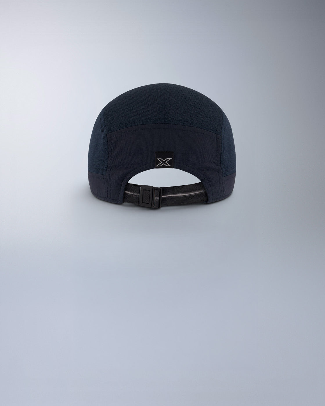2xu-light-speed-cap-laufcap-midnight-silver-reflective image 3