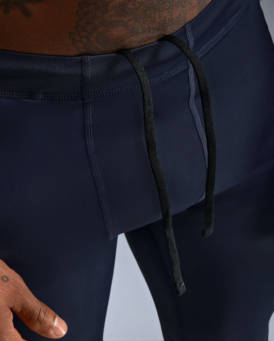 2xu-core-compression-shorts-herren-navy-kompressionsshorts image 7
