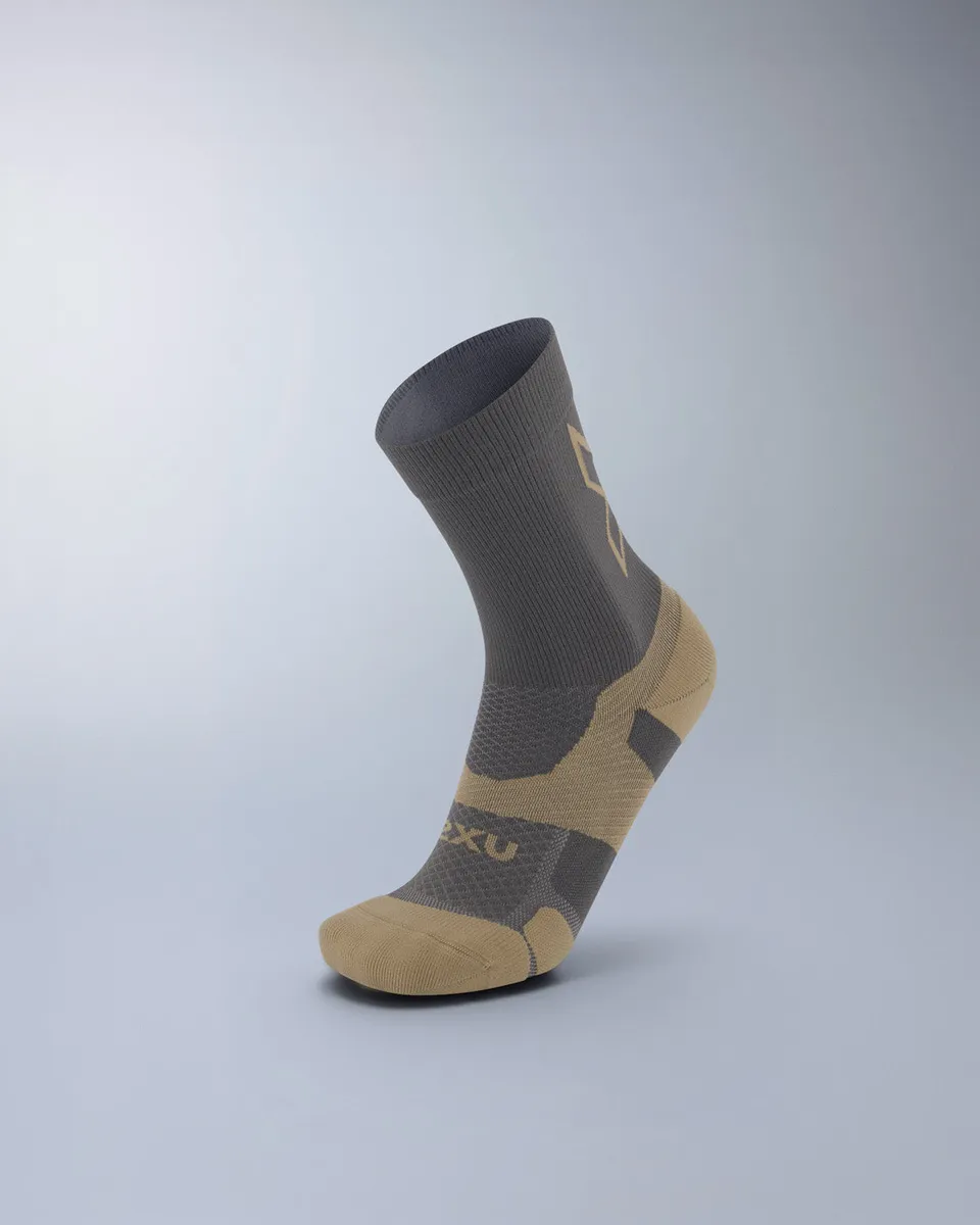 2xu-vectr-light-cushion-crew-laufsocken-turbulence image 1