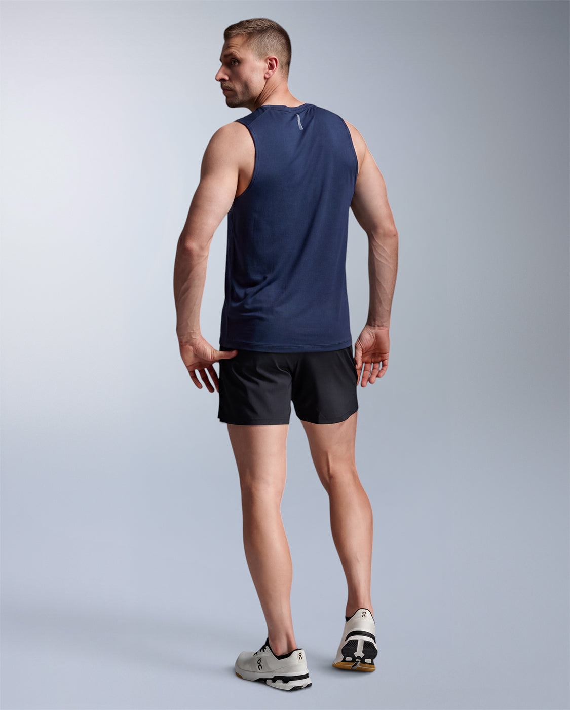 2xu-force-tech-tank-tanktop-midnight-nylon-geruchshemmend image 5