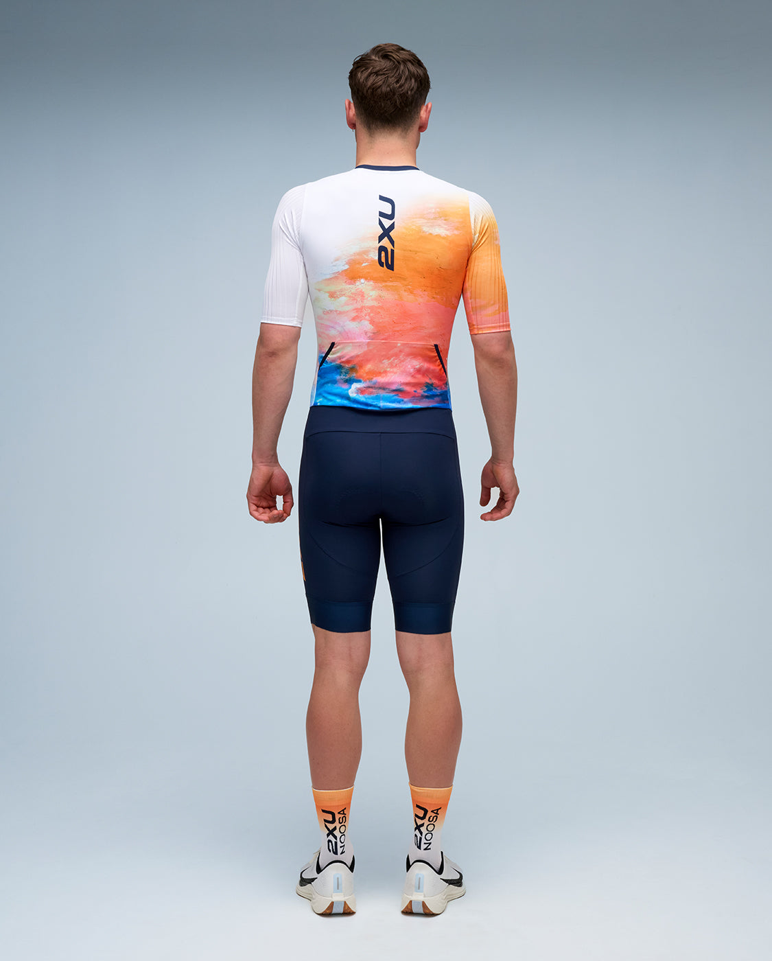 2xu-aero-sleeved-trisuit-herren-midnight-noosa-einteiler image 2