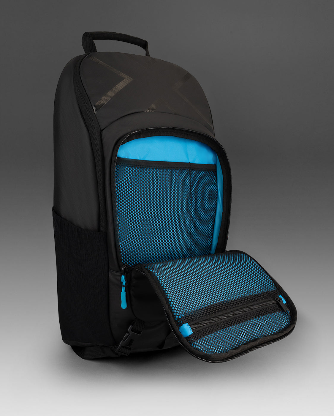 2xu-swim-race-commute-rucksack-black-aloha-unisex image 4