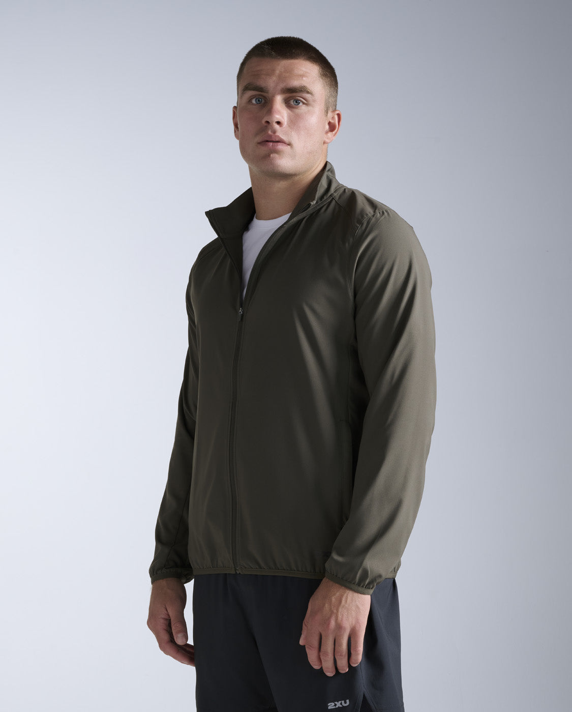 2xu-aero-jacket-laufjacke-flint-black-reflective image 2