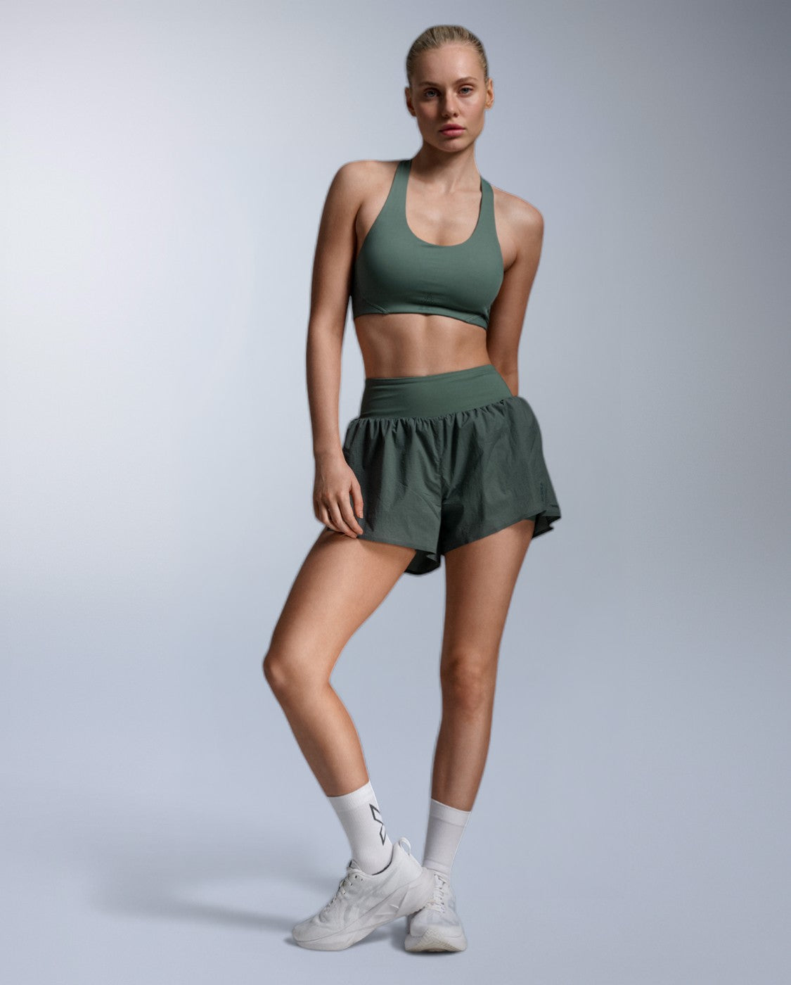 2xu-aero-mesh-medium-impact-sport-bh-damen-olive-leaf image 3