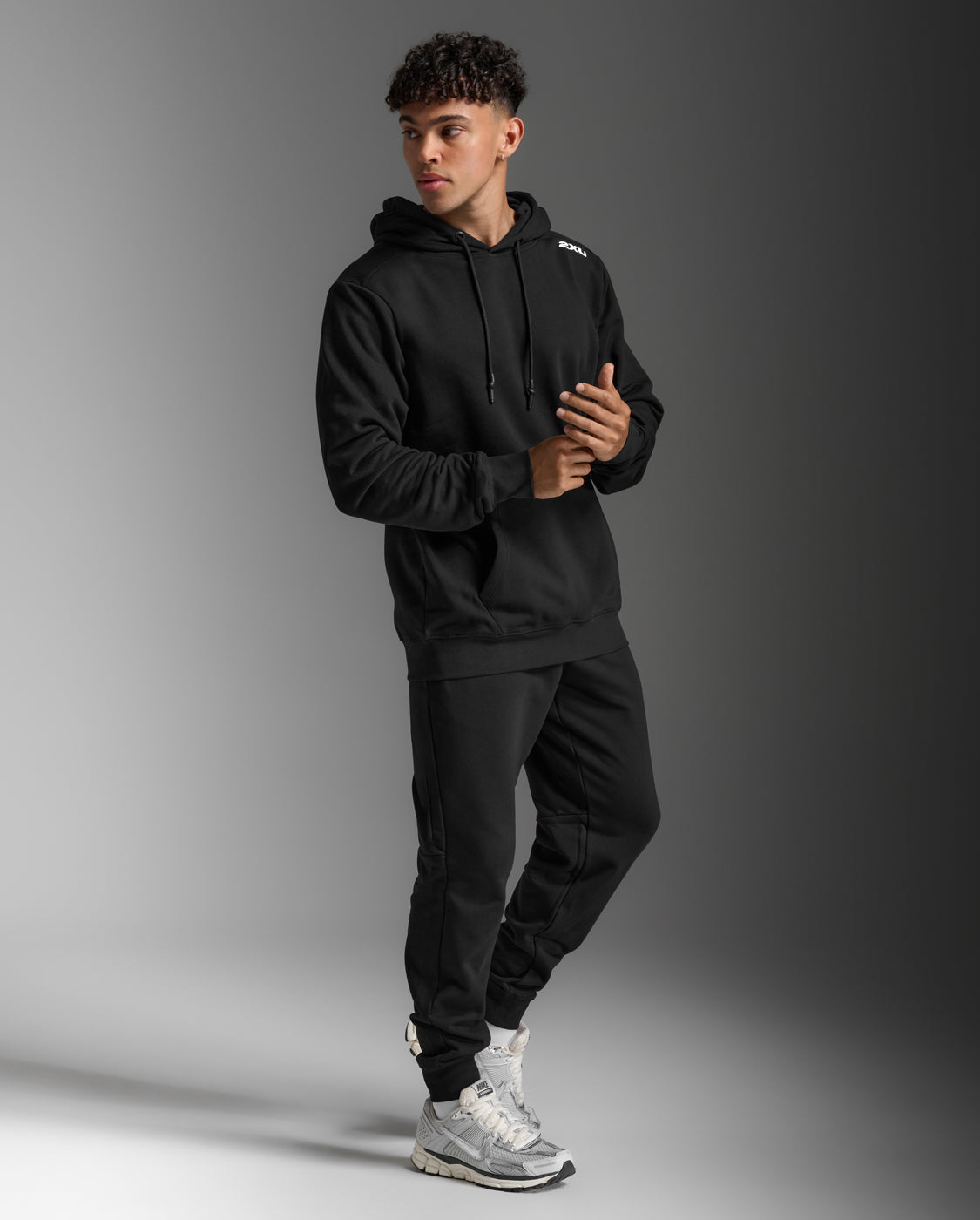 2xu-motion-aspire-hoodie-kapuzenpullover-schwarz-wei image 6