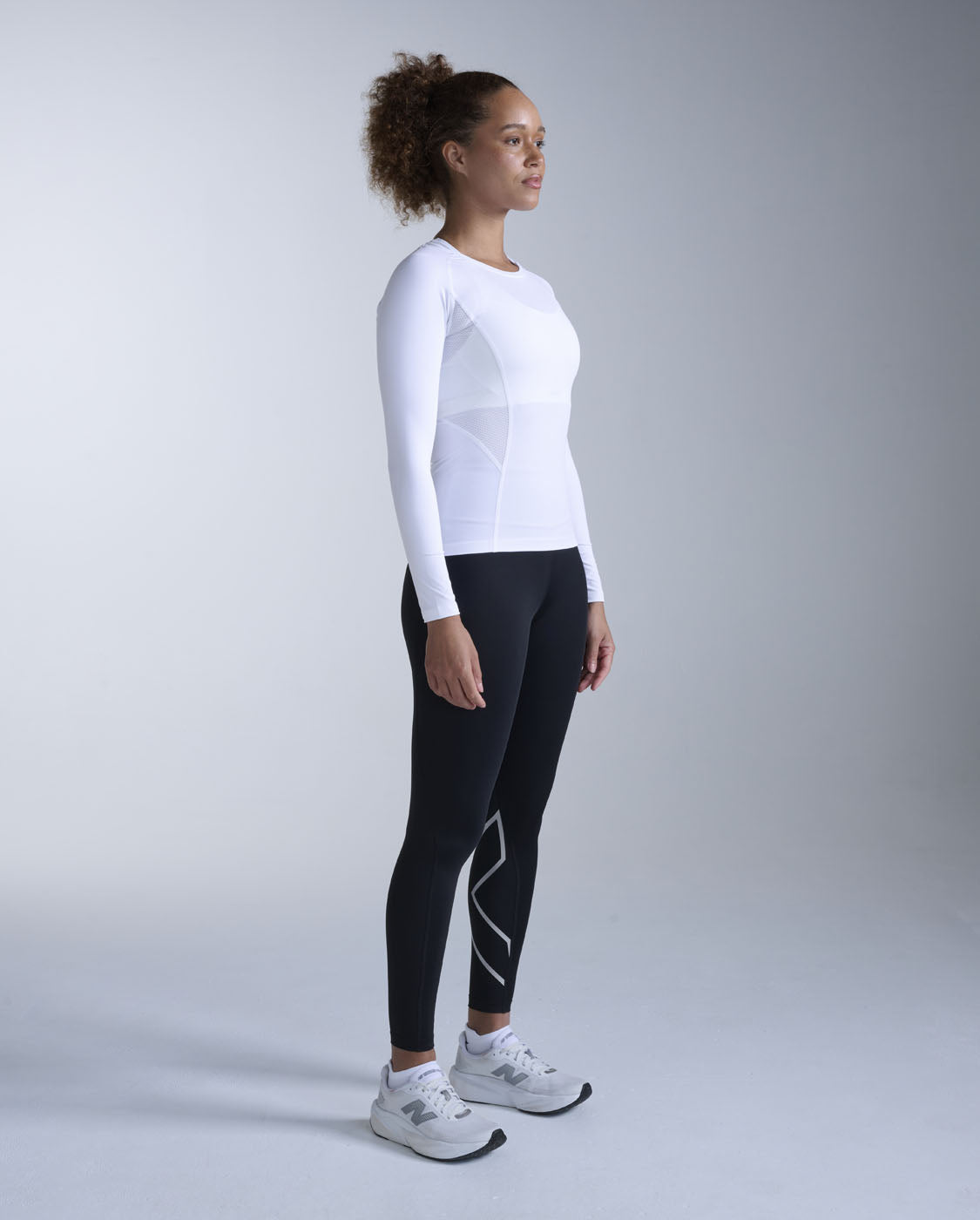 2xu-core-compression-long-sleeve-shirt-damen-wei image 7