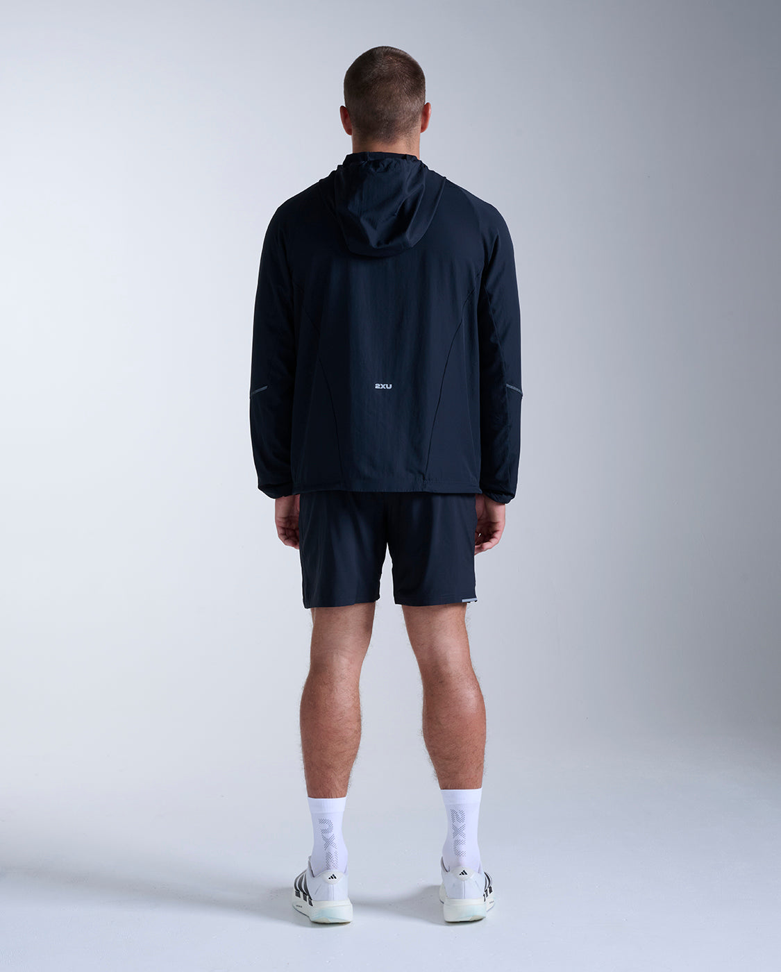 2xu-aero-hex-windbreaker-schwarz-herren-laufjacke-winddicht image 3