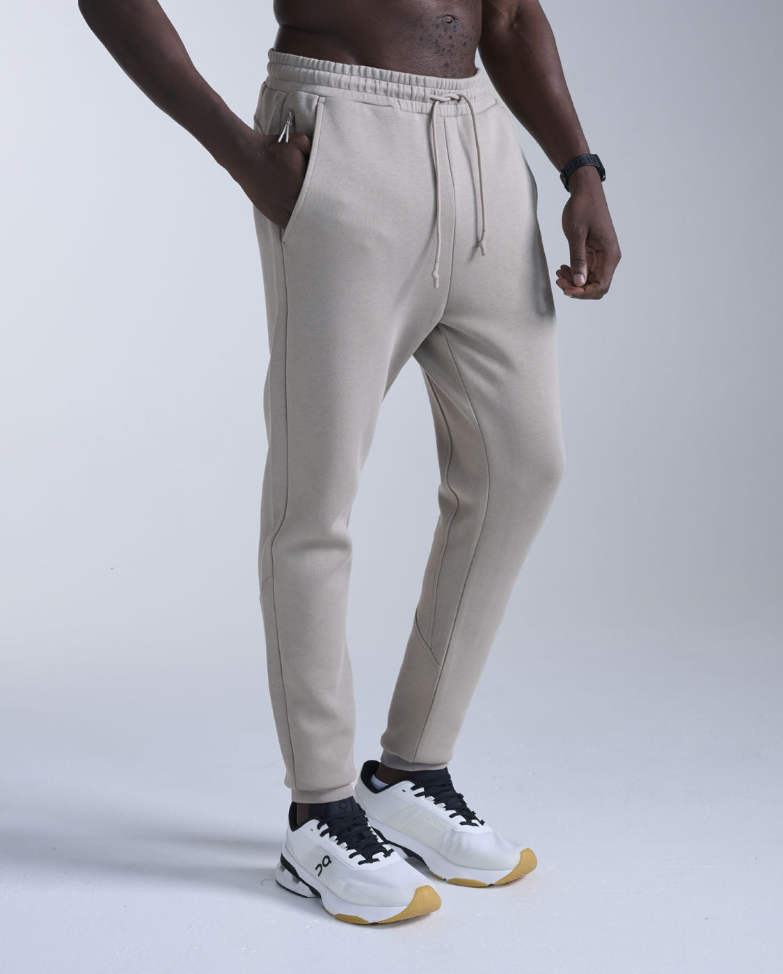 2xu-24-7-commute-smooth-spacer-trackpants-carbon image 2