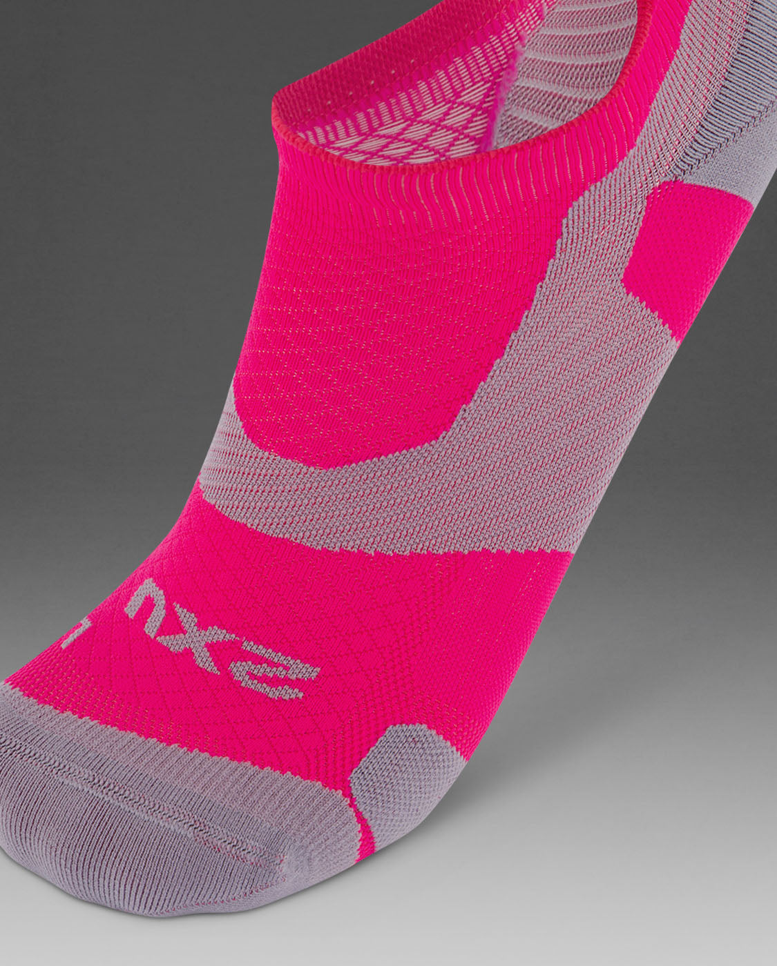 2xu-vectr-light-cushion-no-show-laufsocken-magenta image 2